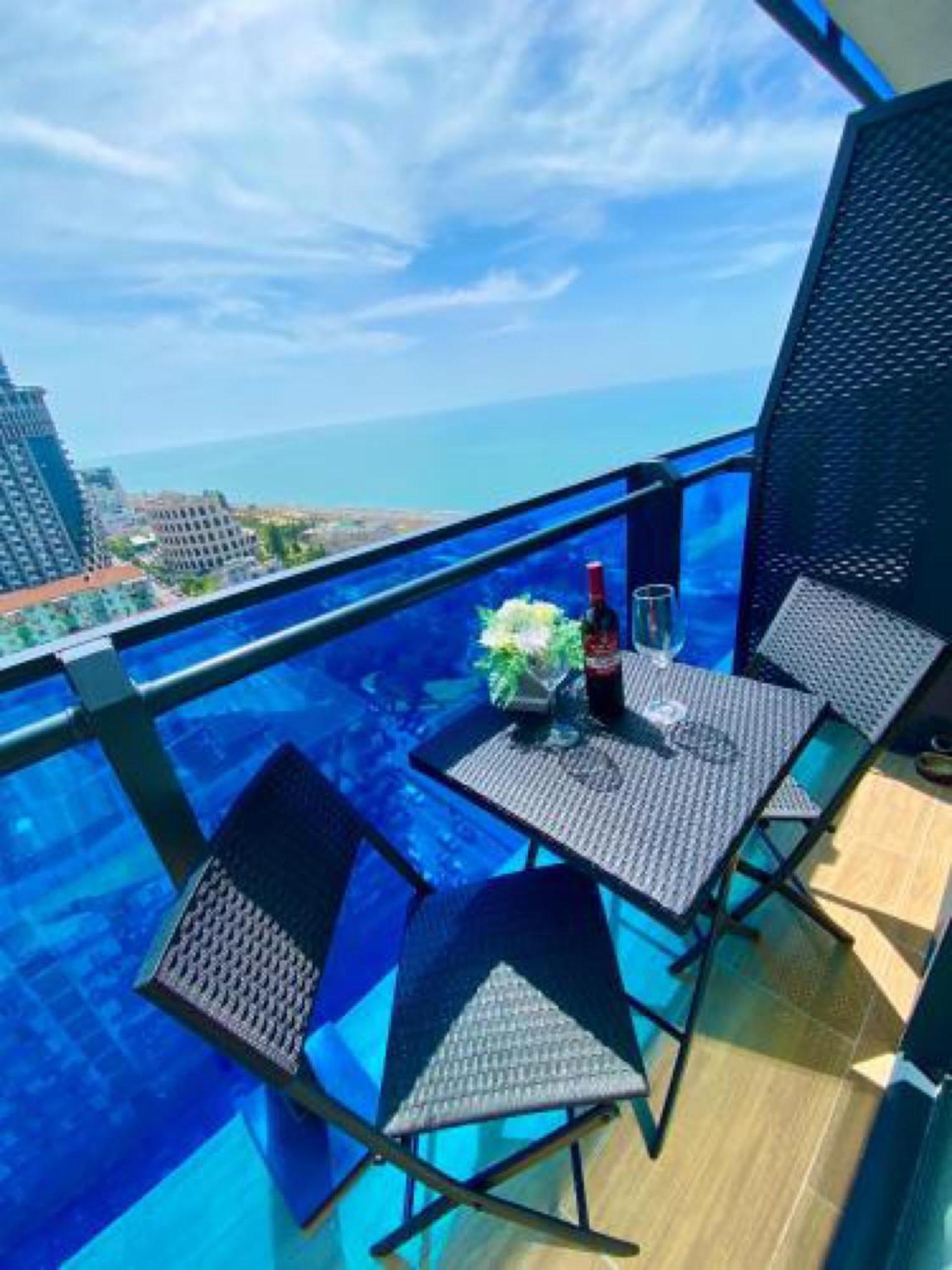 Aparthotel Orbi City Sea View à Batoumi Extérieur photo