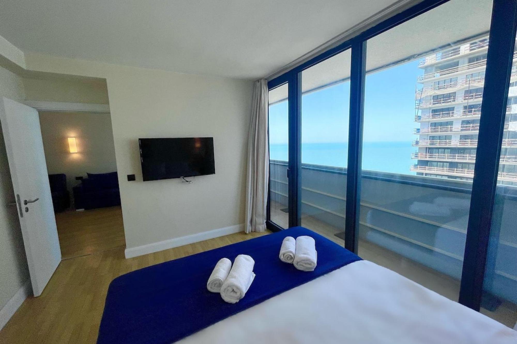Aparthotel Orbi City Sea View à Batoumi Extérieur photo
