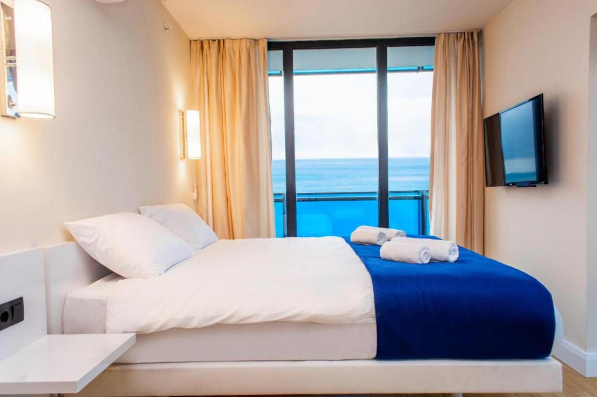 Aparthotel Orbi City Sea View à Batoumi Extérieur photo